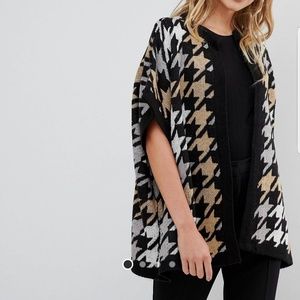 Short sleeve patterned cardigan